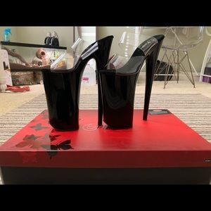 10 inch Beyond Pleasers, Never Worn